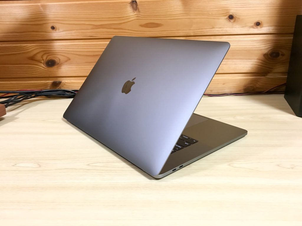 MacBook Pro　光らないりんご